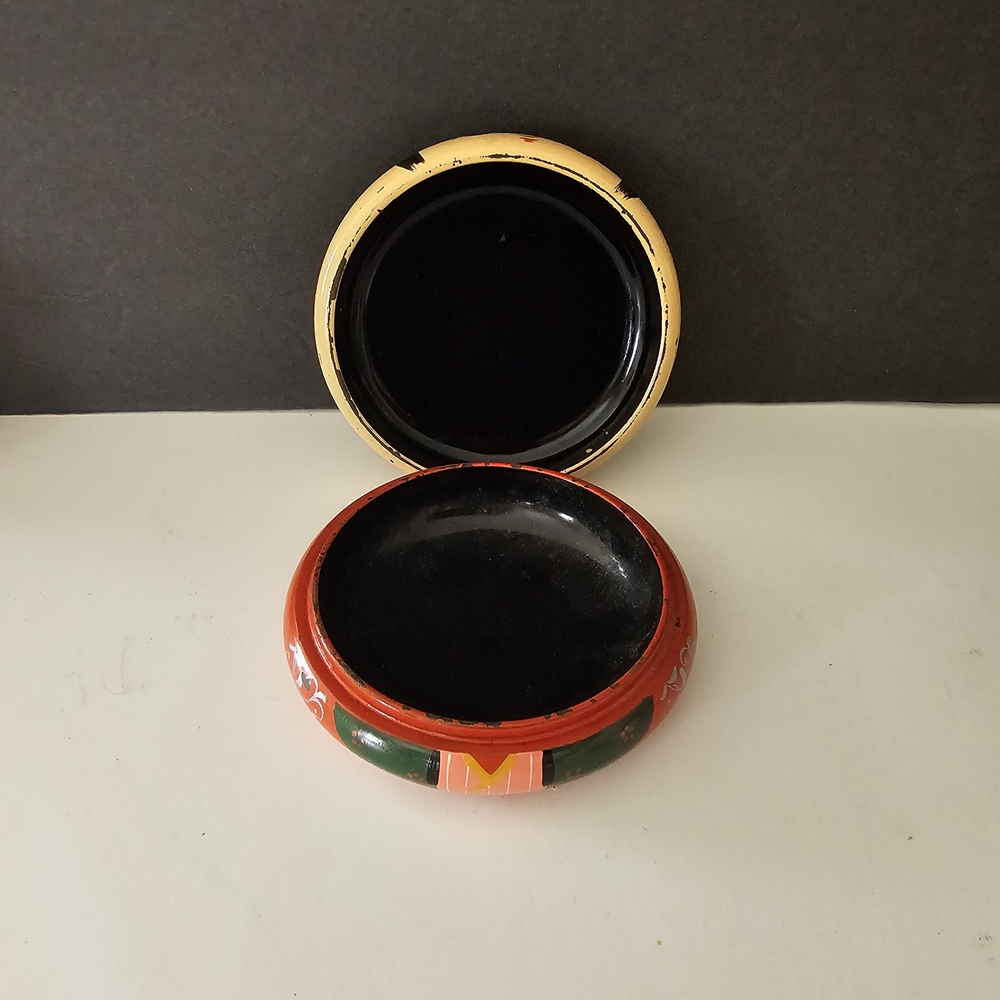 Handcrafted Decorative Box with Asian Doll Design - Picture 3 of 11